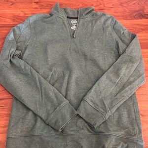 Emerald green men’s small pullover